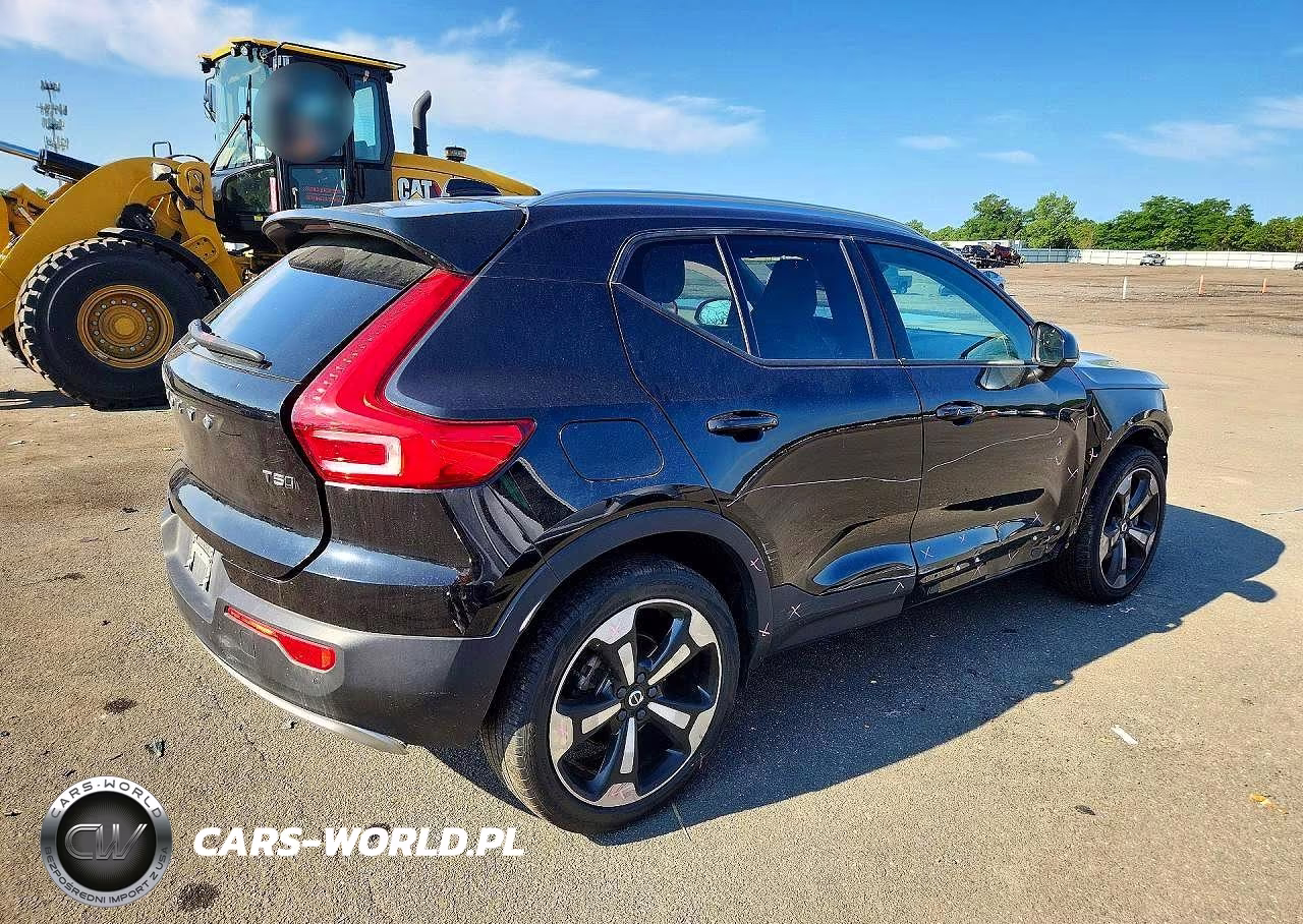 2022 Volvo Xc40 T5 Momentum VIN:YV4162UK4N2667074 - 3