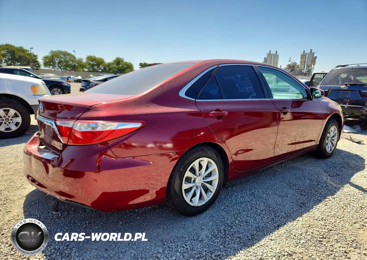 2017 Toyota Camry Le VIN:4T1BF1FK4HU793163 - 3