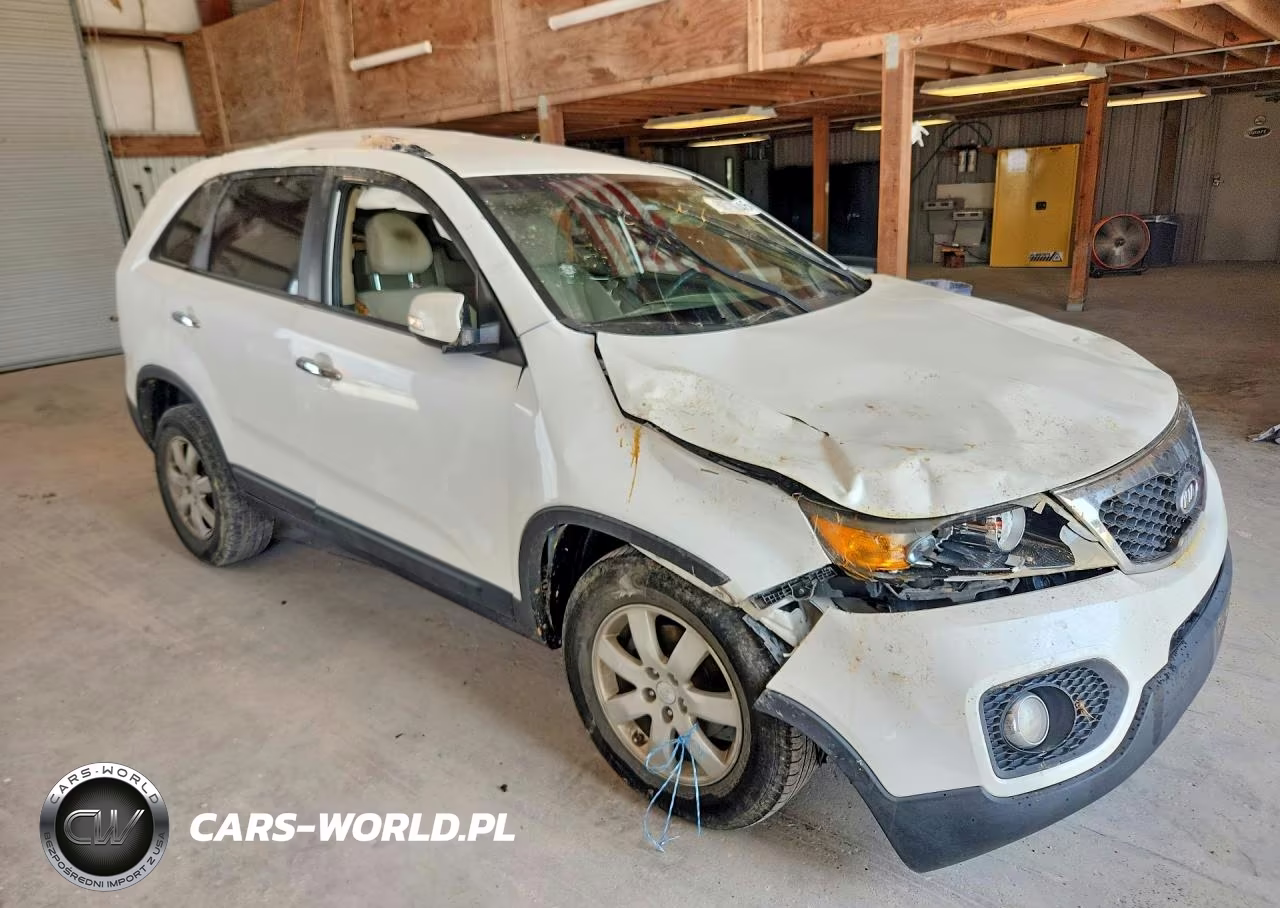 2011 Kia Sorento Lx VIN:5XYKT3A18BG118772 - 4