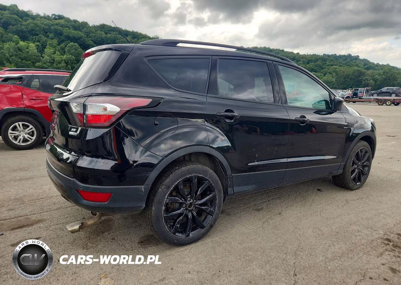 2017 Ford Escape Se VIN:1FMCU9GDXHUE05717 - 3