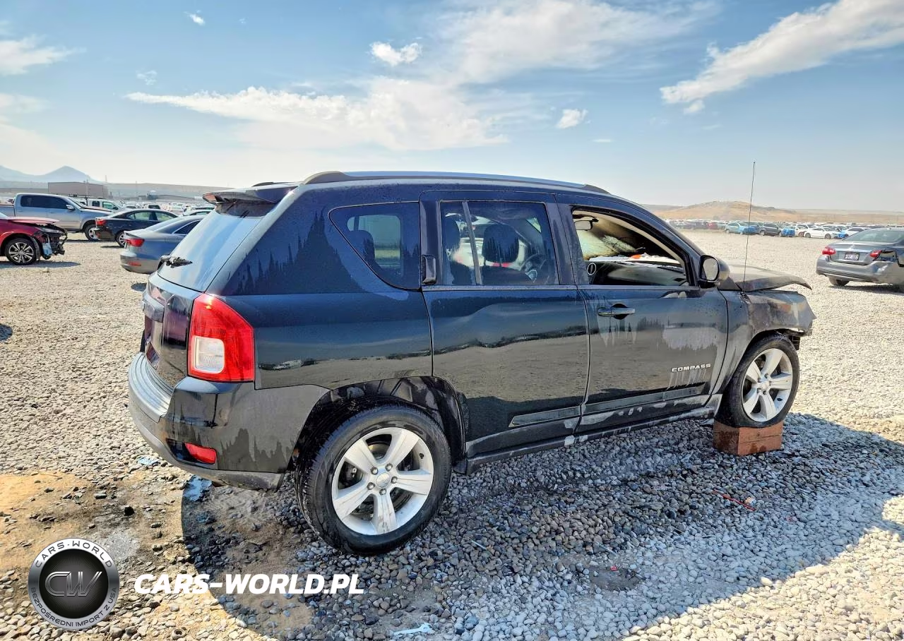 2013 Jeep Compass Sport VIN:1C4NJDBB8DD180822 - 3