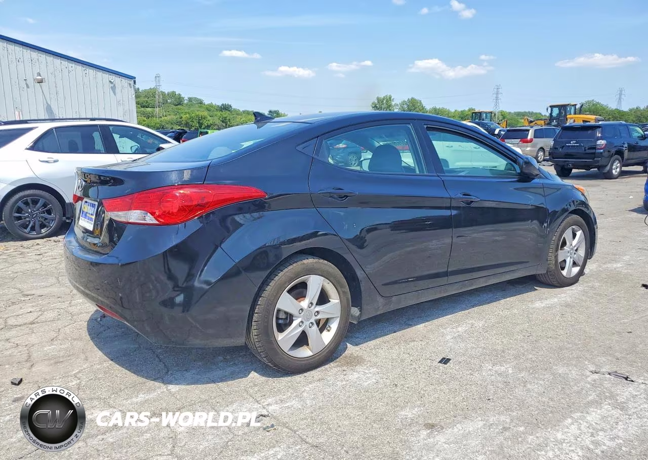 2013 Hyundai Elantra Gls VIN:5NPDH4AE0DH425206 - 3