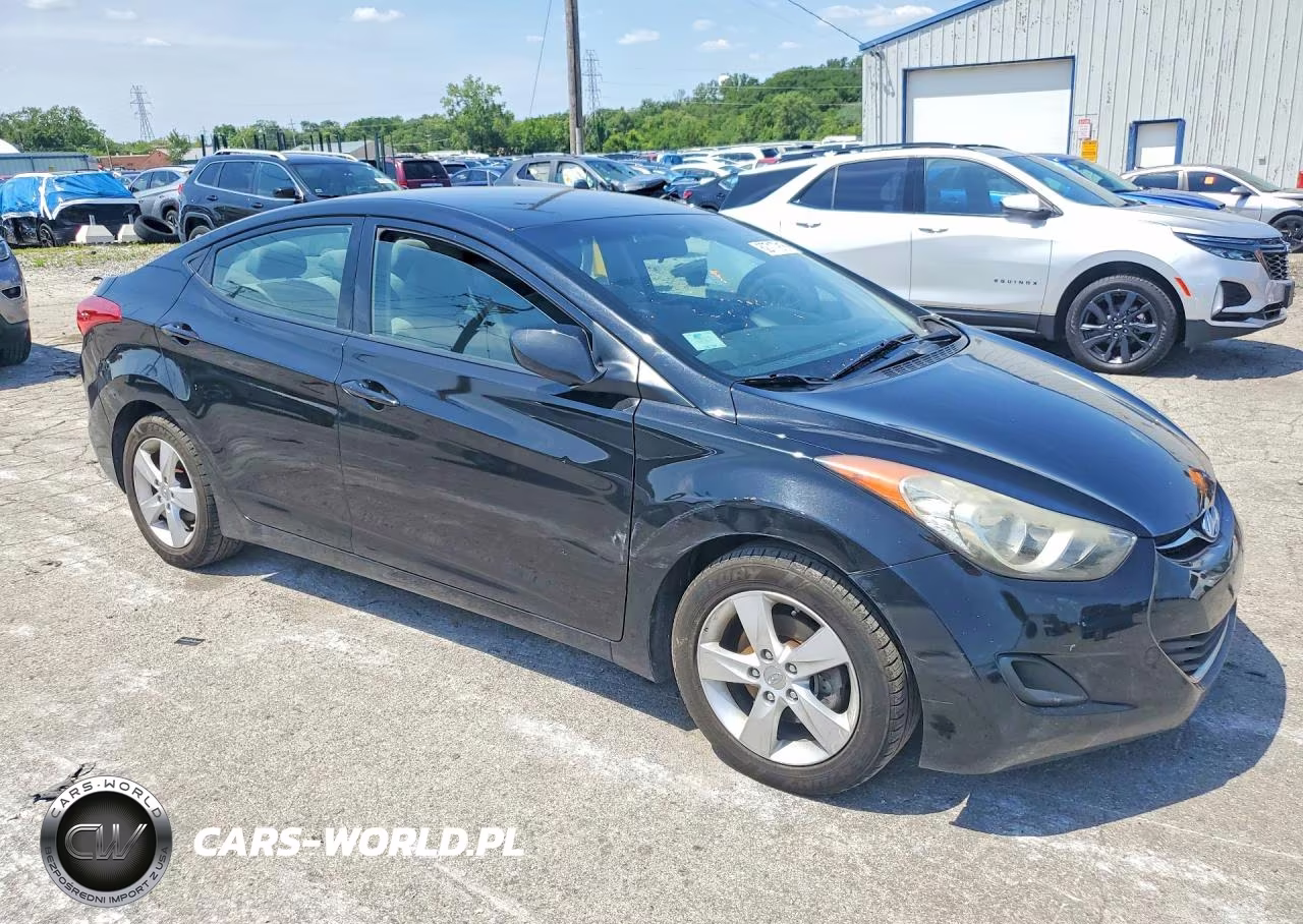 2013 Hyundai Elantra Gls VIN:5NPDH4AE0DH425206 - 4