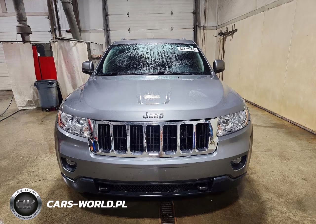 2012 Jeep Grand Cherokee Laredo VIN:1C4RJFAGXCC181582 - 5