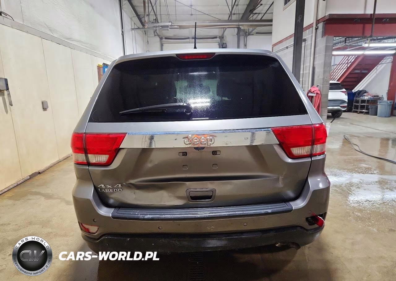 2012 Jeep Grand Cherokee Laredo VIN:1C4RJFAGXCC181582 - 6