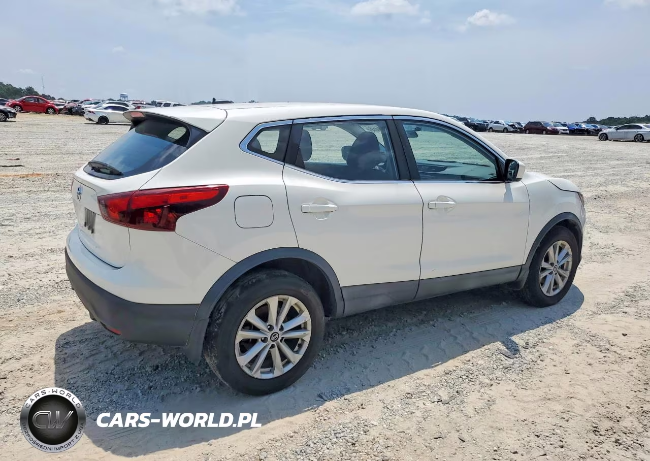 2019 Nissan Rogue Sport S VIN:JN1BJ1CPXKW230121 - 3