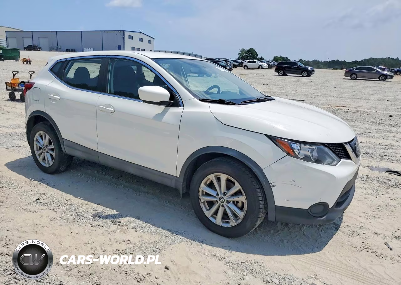 2019 Nissan Rogue Sport S VIN:JN1BJ1CPXKW230121 - 4