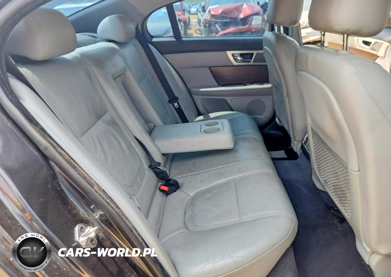 2015 Jaguar Xf 2.0T Premium VIN:SAJWA0FS4FPU56181 - 10