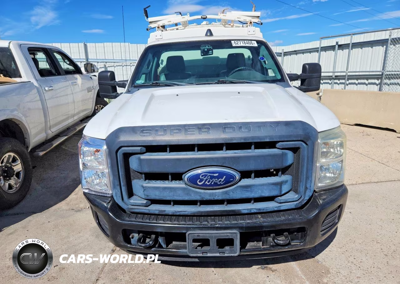 2013 Ford F350 Super Duty Utility - Service Truck VIN:1FDRF3A60DEB92616 - 5