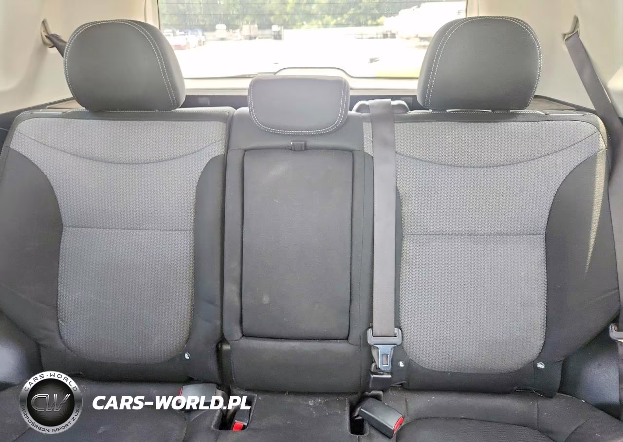 2018 Kia Soul + VIN:KNDJP3A5XJ7506679 - 10
