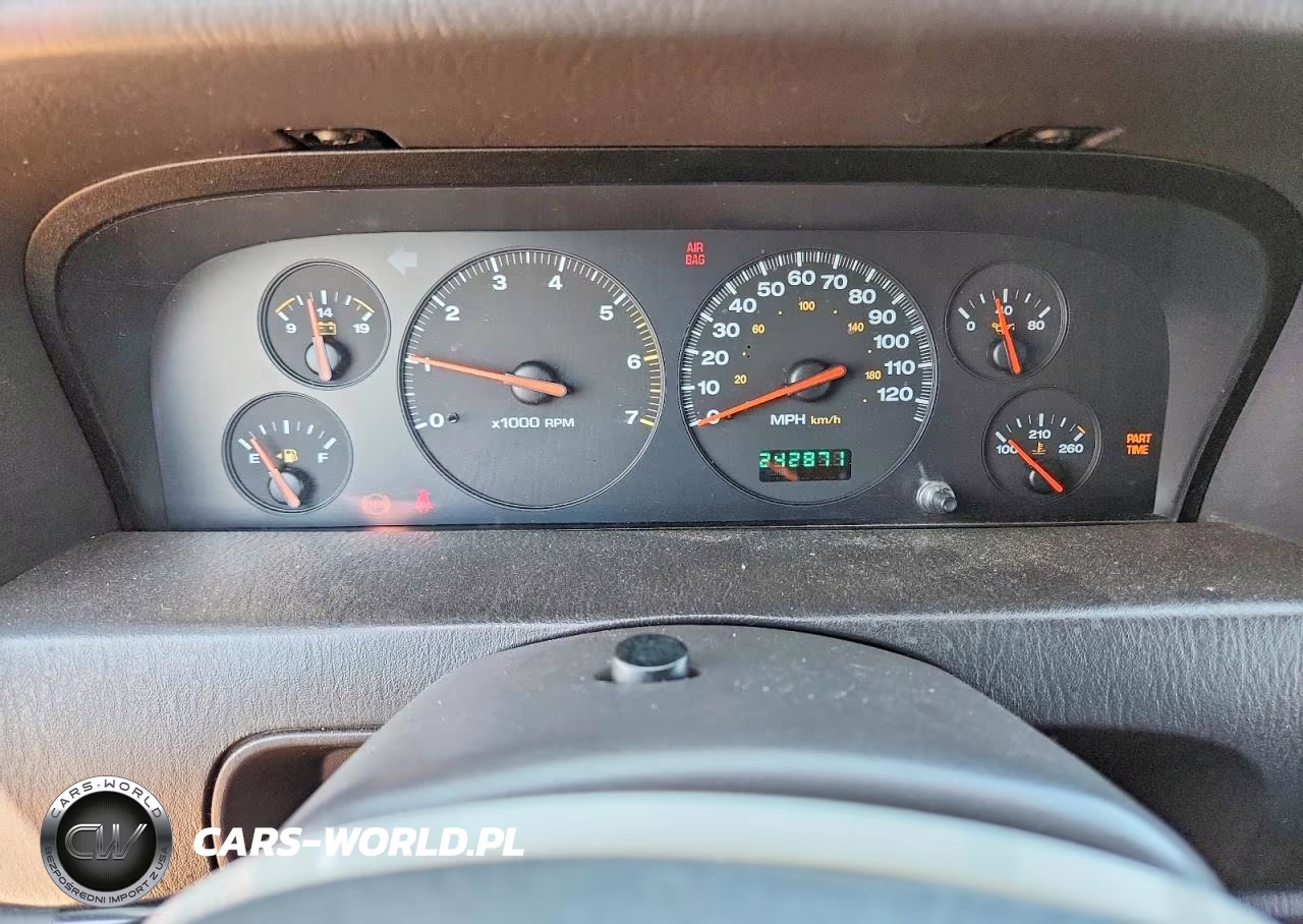 2000 Jeep Grand Cherokee Laredo VIN:1J4GW48S5YC333874 - 9