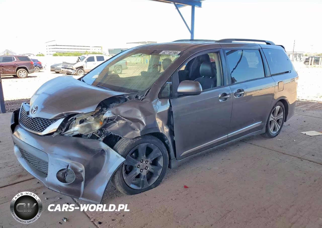 2012 Toyota Sienna Sport