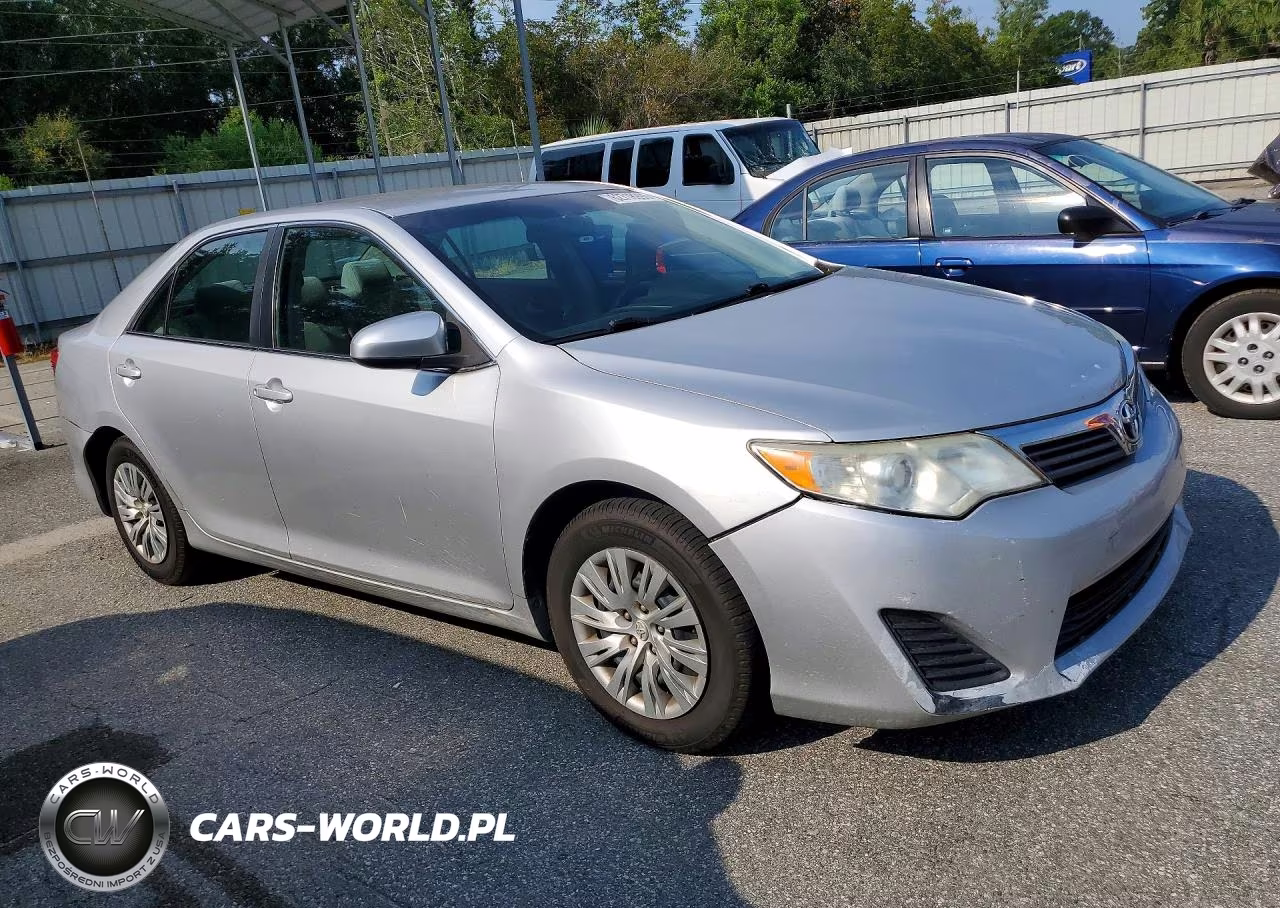 2014 Toyota Camry L VIN:4T1BF1FKXEU805554 - 4
