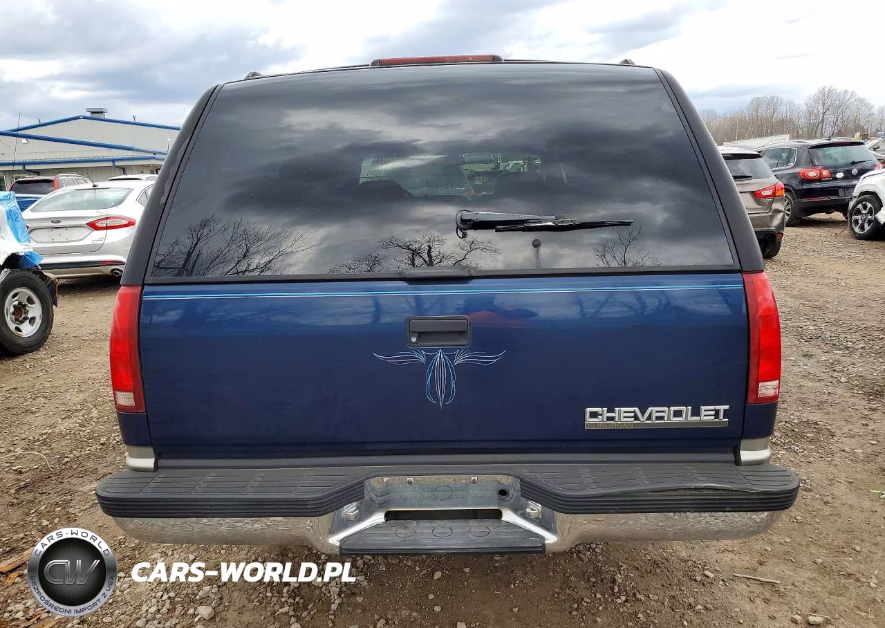 1998 Chevrolet Suburban C1500 VIN:1GNEC16R5WJ361307 - 12