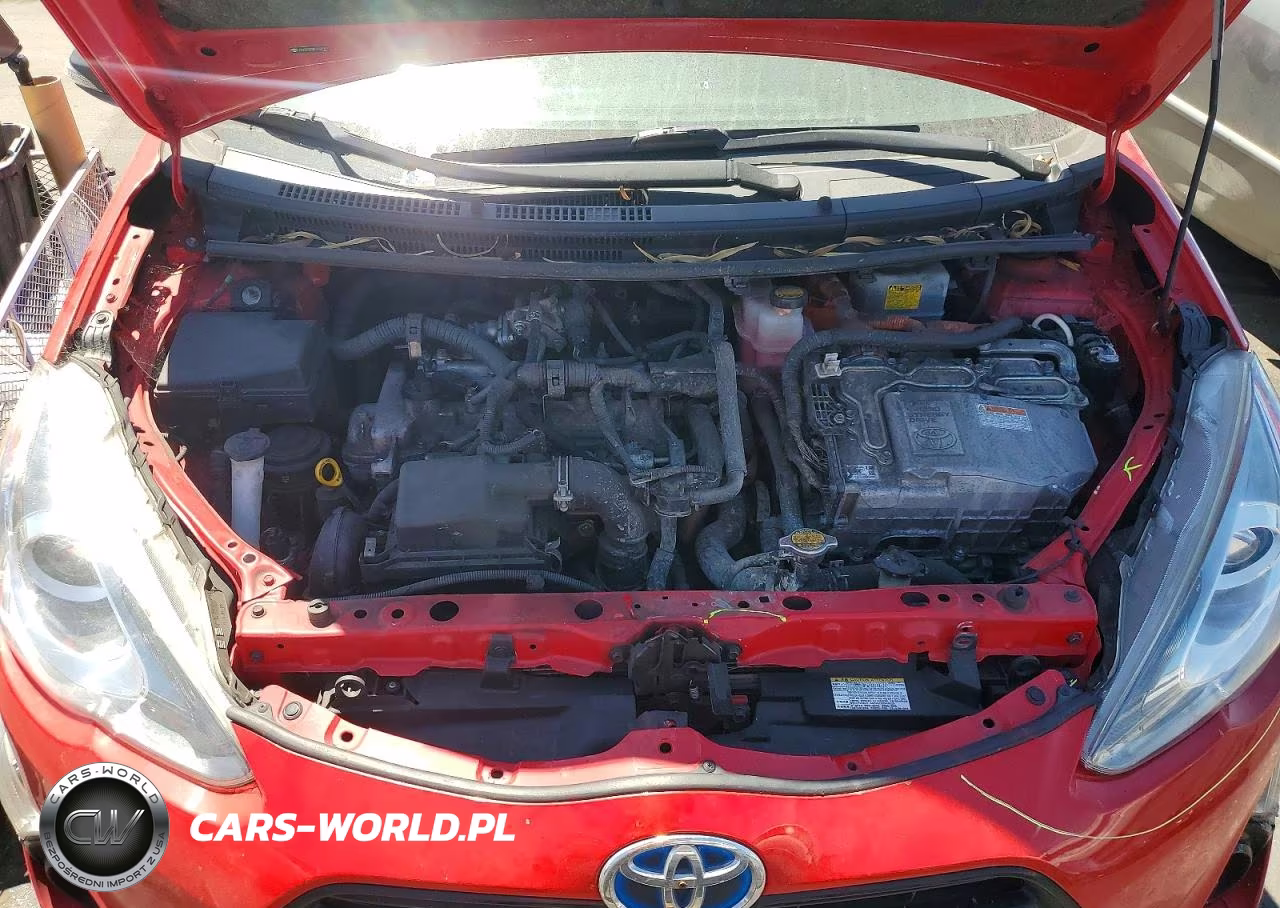 2015 Toyota Prius C Four VIN:JTDKDTB33F1107911 - 11