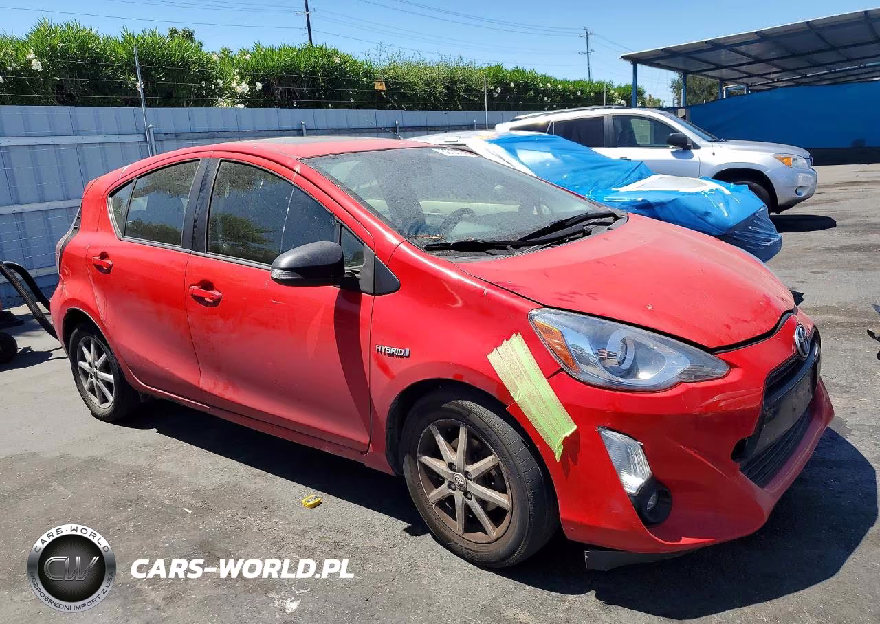 2015 Toyota Prius C Four VIN:JTDKDTB33F1107911 - 4