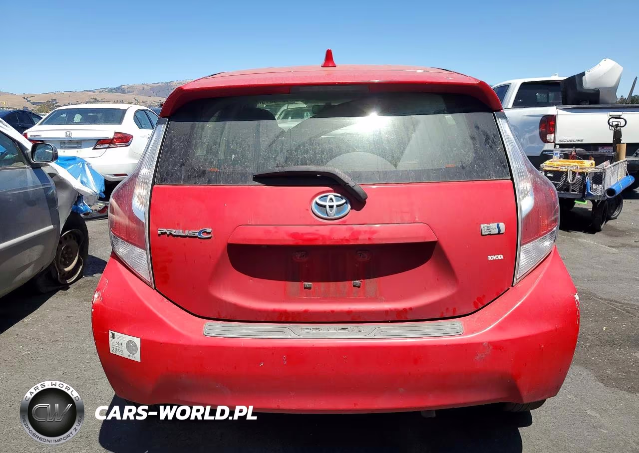 2015 Toyota Prius C Four VIN:JTDKDTB33F1107911 - 6