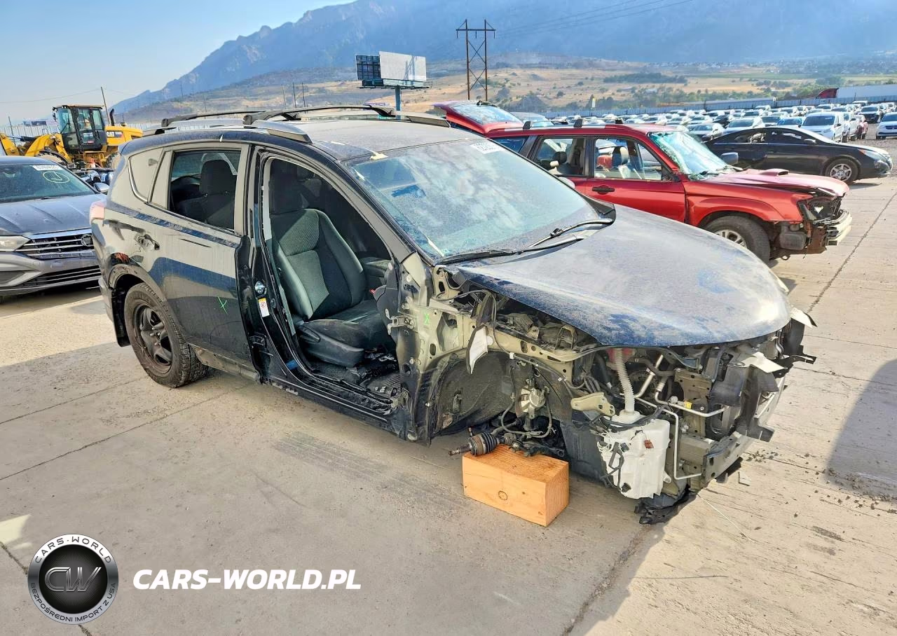 2018 Toyota Rav4 Le VIN:2T3ZFREV7JW508879 - 4