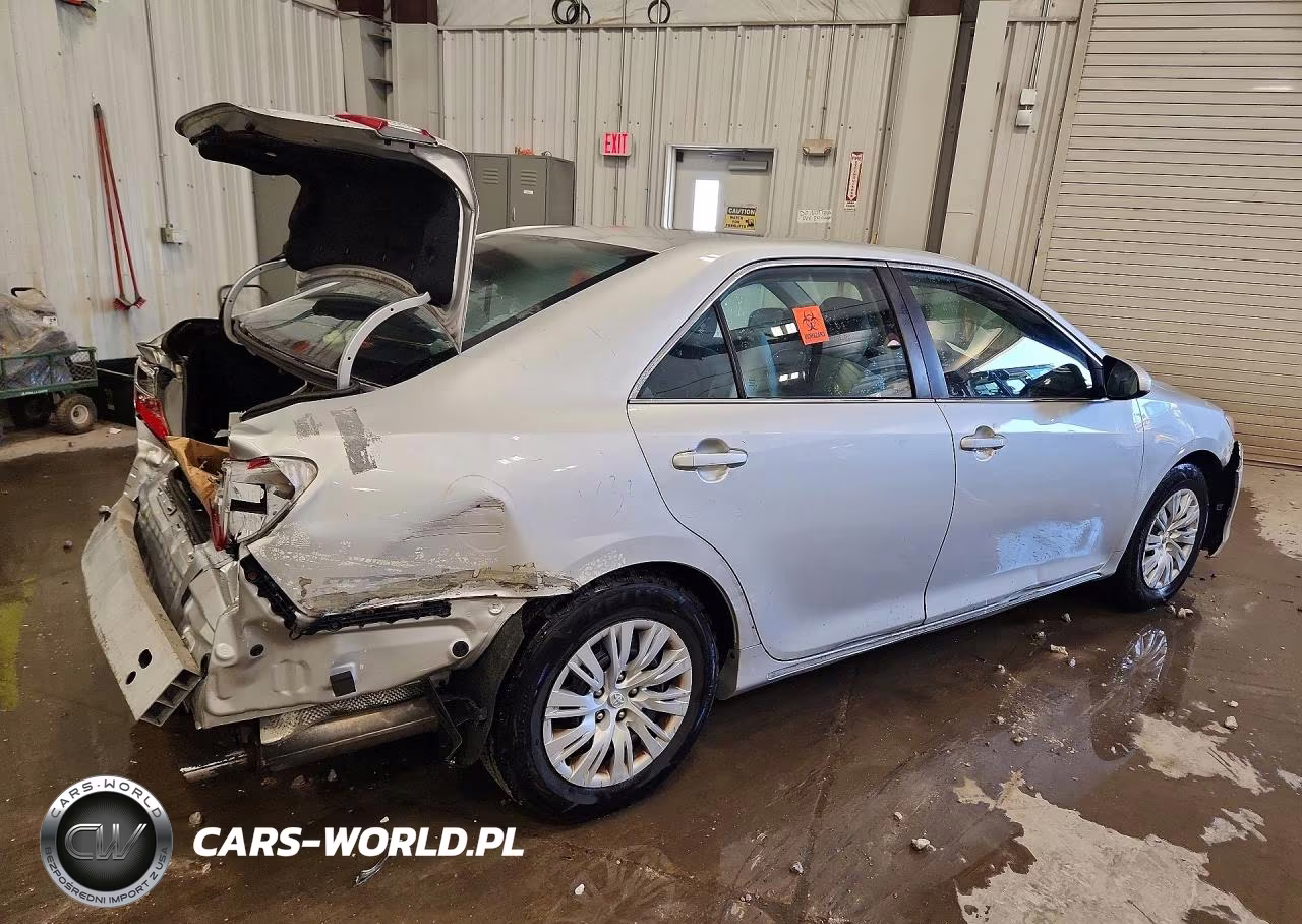 2014 Toyota Camry Le VIN:4T4BF1FKXER380147 - 3