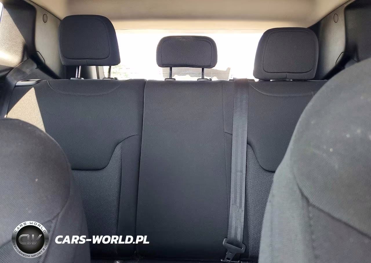 2021 Jeep Renegade Sport VIN:ZACNJDAB8MPM30222 - 10