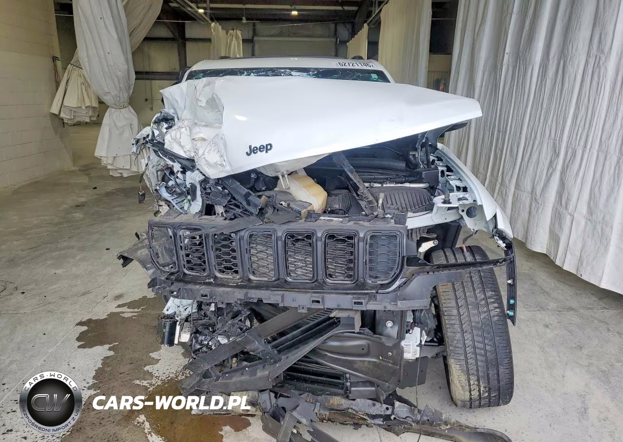 2024 Jeep Grand Cherokee Laredo VIN:1C4RJHAG5R8924544 - 5