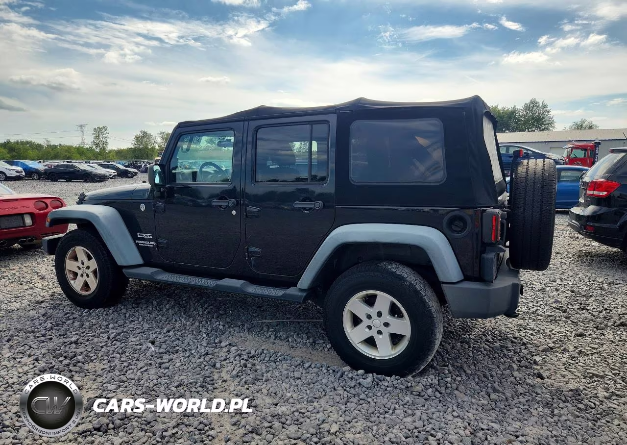 2011 Jeep Wrangler Unlimited Sport VIN:1J4HA3H1XBL586653 - 2