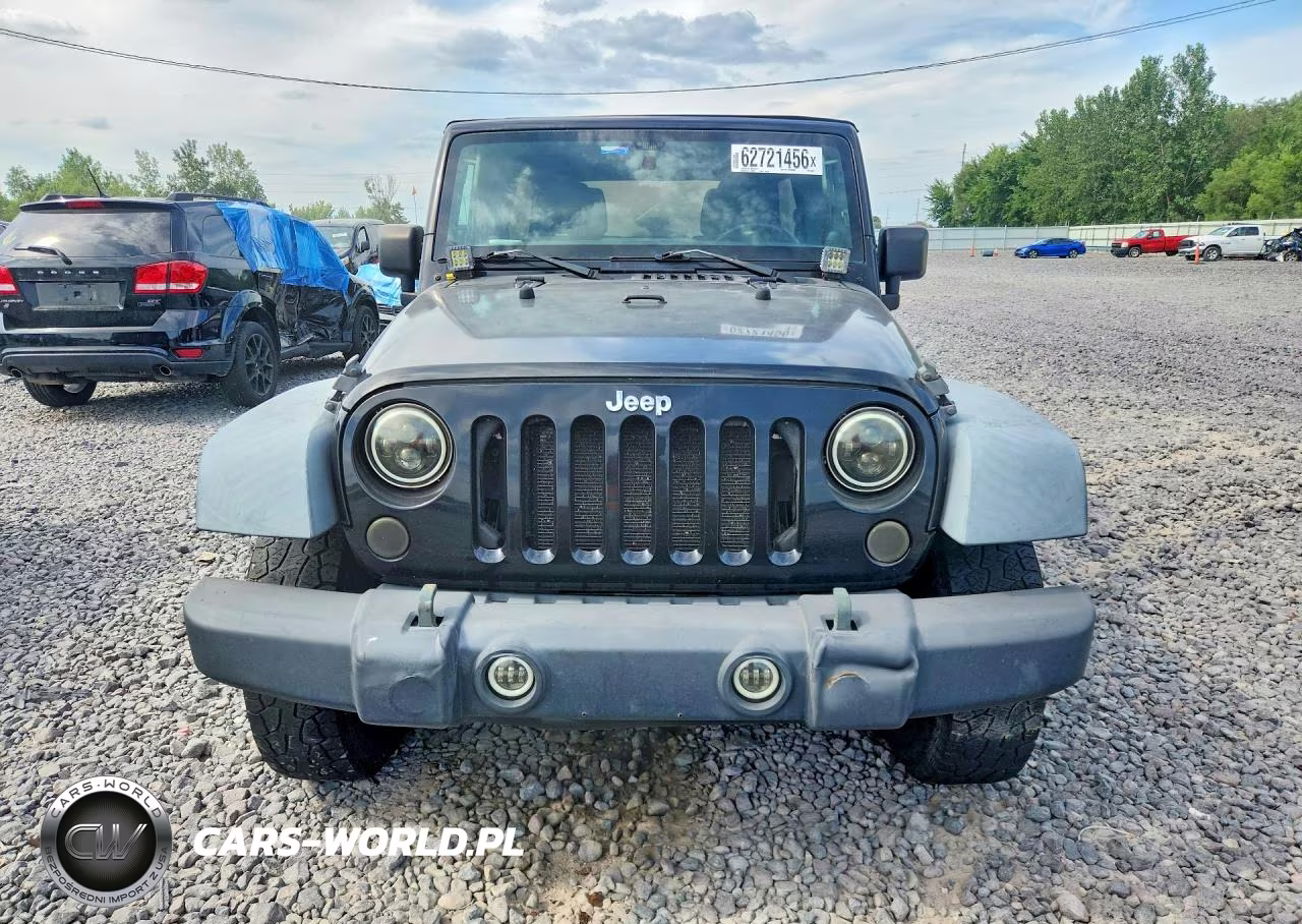 2011 Jeep Wrangler Unlimited Sport VIN:1J4HA3H1XBL586653 - 5