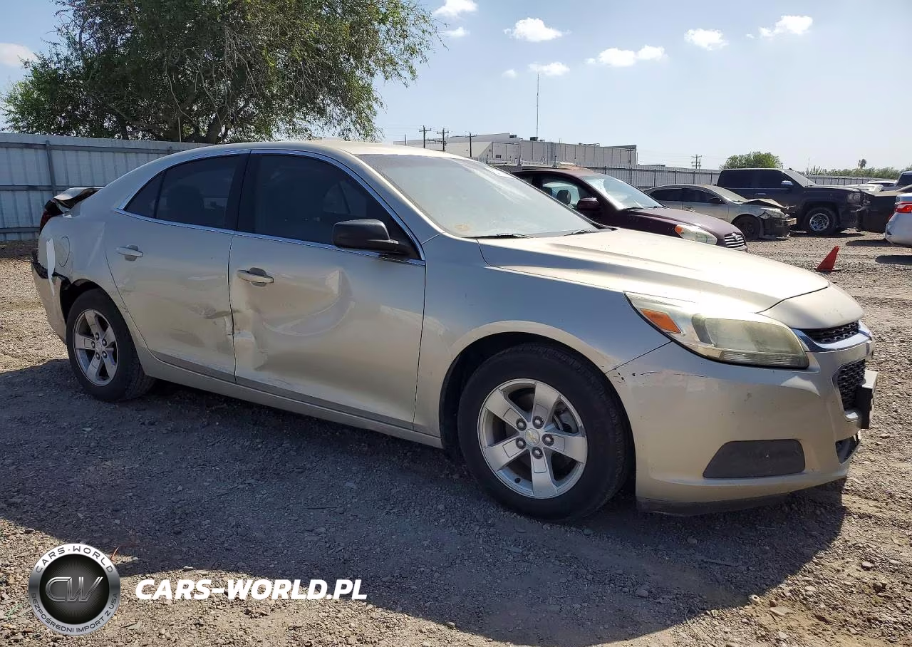2015 Chevrolet Malibu Ls VIN:1G11A5SL4FF196268 - 4