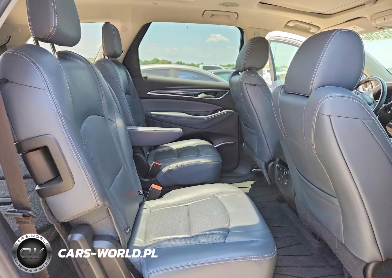 2018 Buick Enclave Premium VIN:5GAERCKW8JJ268662 - 11