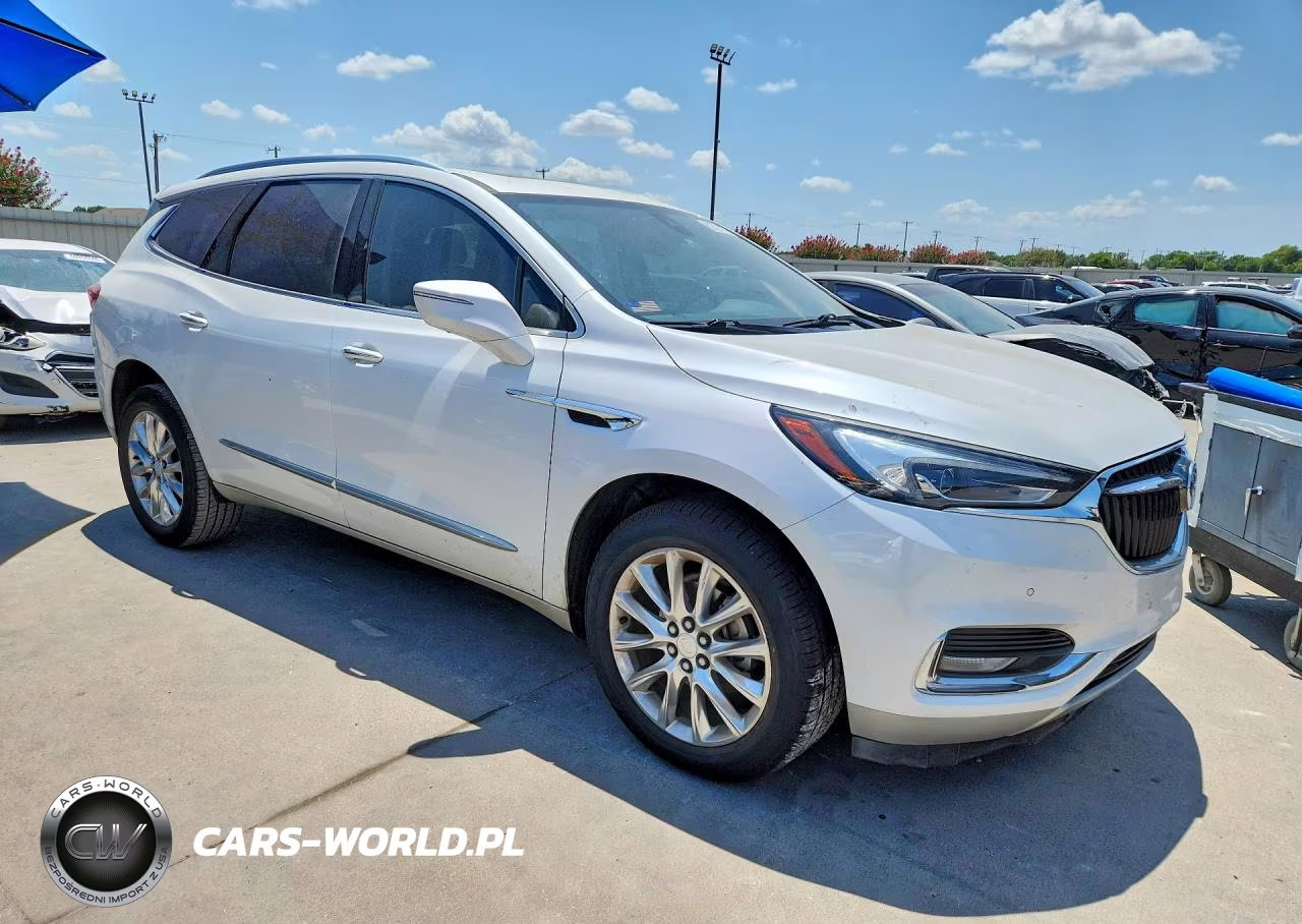 2018 Buick Enclave Premium VIN:5GAERCKW8JJ268662 - 4