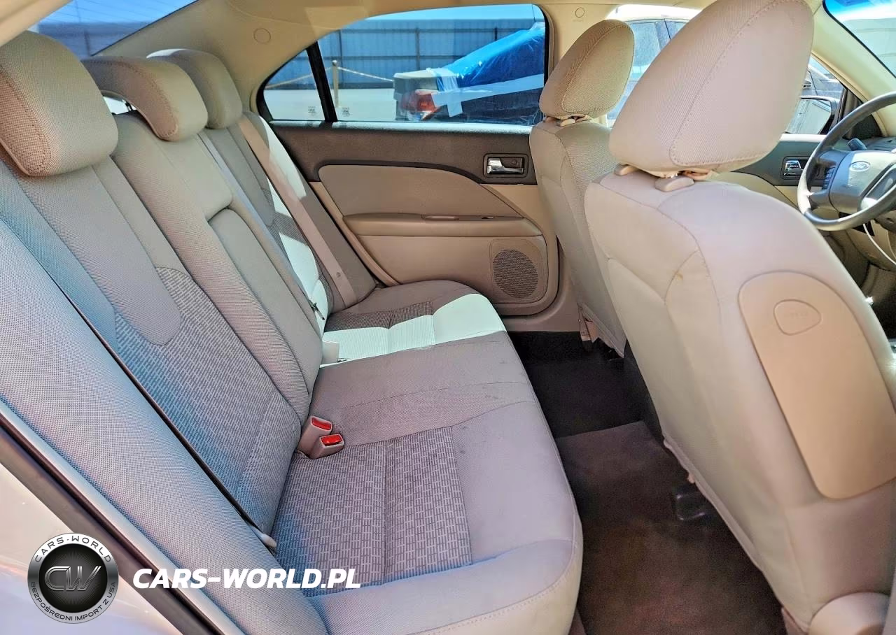 2010 Ford Fusion S VIN:3FAHP0GA9AR209032 - 10