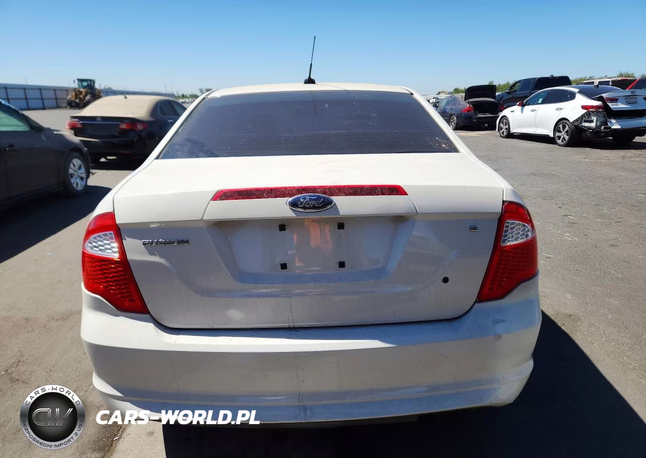 2010 Ford Fusion S VIN:3FAHP0GA9AR209032 - 6