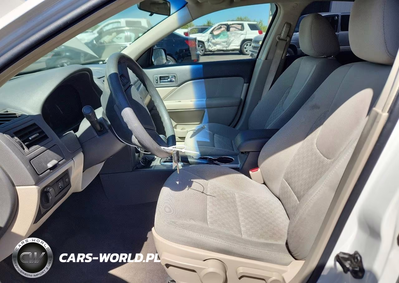 2010 Ford Fusion S VIN:3FAHP0GA9AR209032 - 7