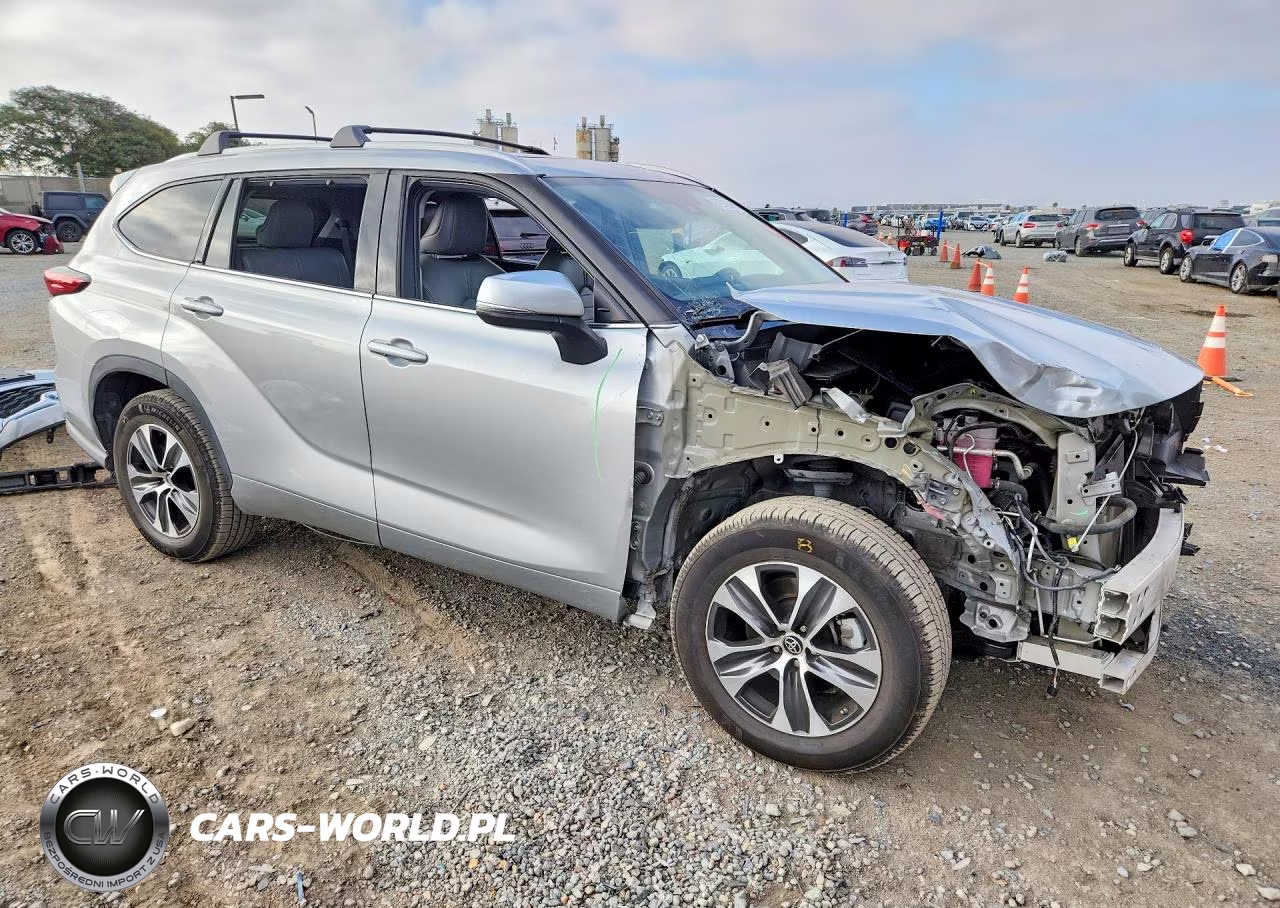 2022 Toyota Highlander Hybrid Xle VIN:5TDHARAH1NS513397 - 4