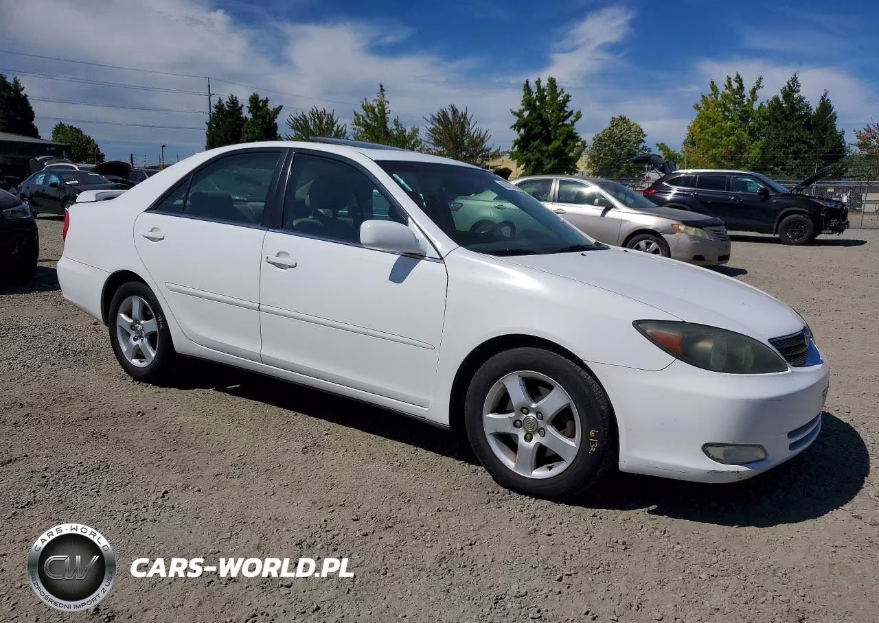 2002 Toyota Camry Se V6 VIN:4T1BF30K72U010123 - 4