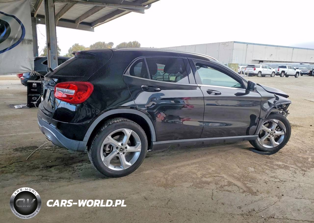2018 Mercedes-Benz Gla 250 4Matic VIN:WDCTG4GB7JJ421999 - 3