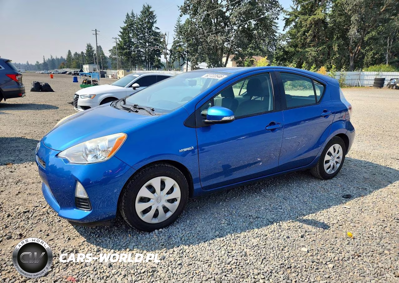 2013 Toyota Prius C Two – zdjęcie 1 z 13