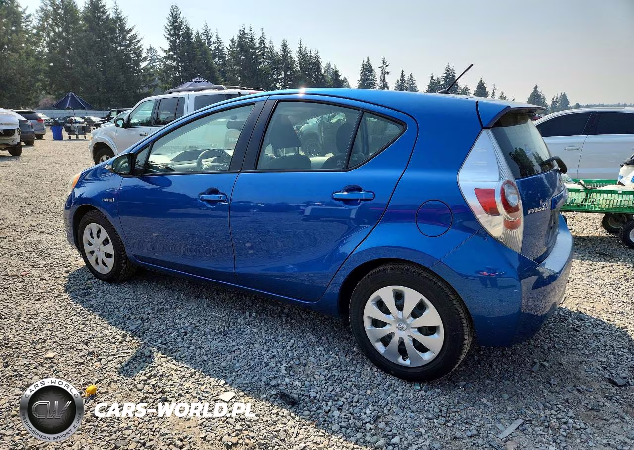 2013 Toyota Prius C Two VIN:JTDKDTB39D1531199 - 2