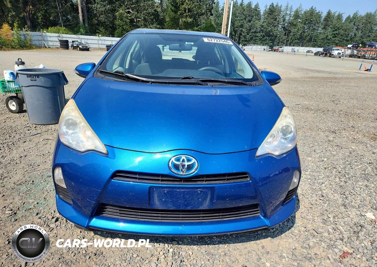 2013 Toyota Prius C Two VIN:JTDKDTB39D1531199 - 5