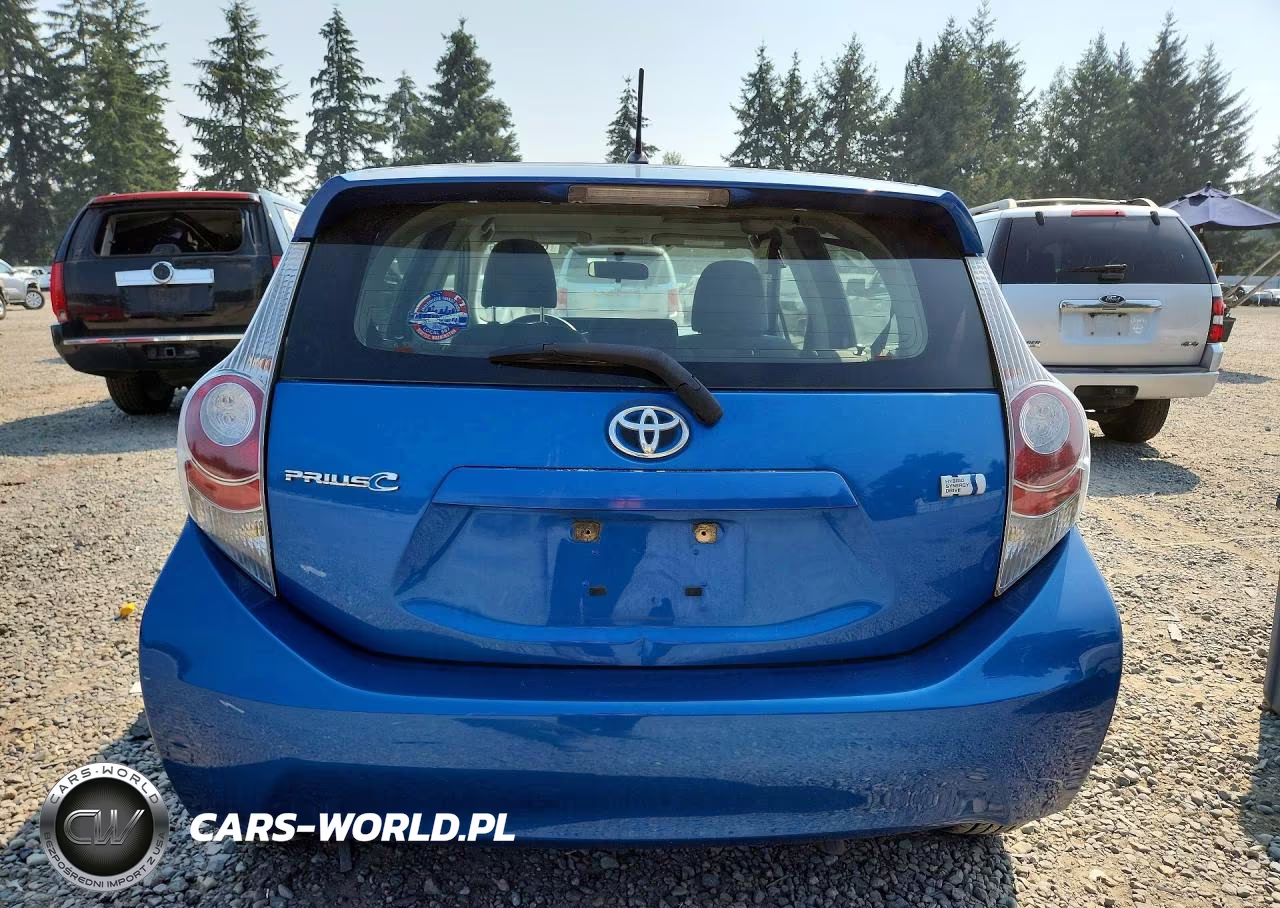2013 Toyota Prius C Two VIN:JTDKDTB39D1531199 - 6