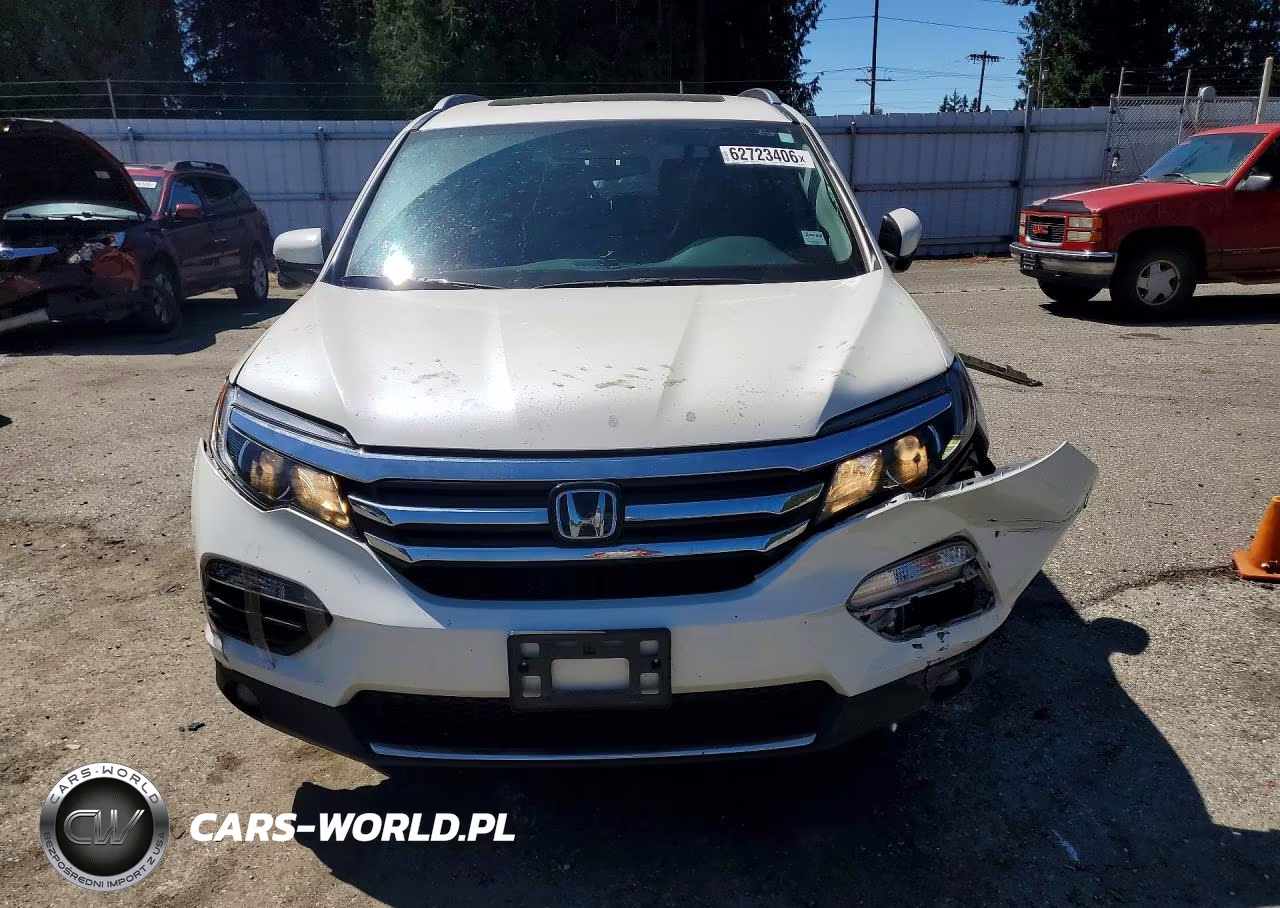 2017 Honda Pilot Touring VIN:5FNYF6H94HB003049 - 5