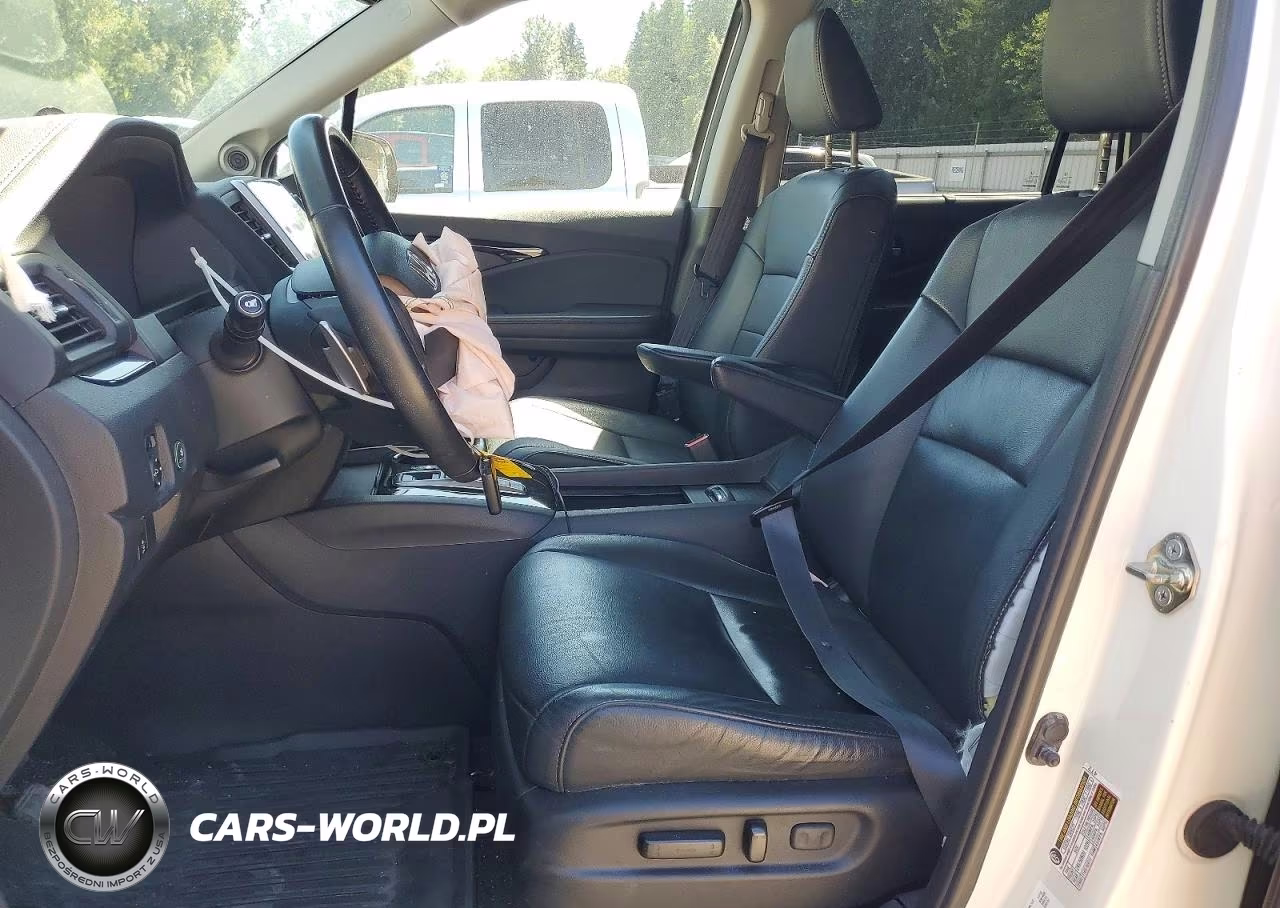 2017 Honda Pilot Touring VIN:5FNYF6H94HB003049 - 7