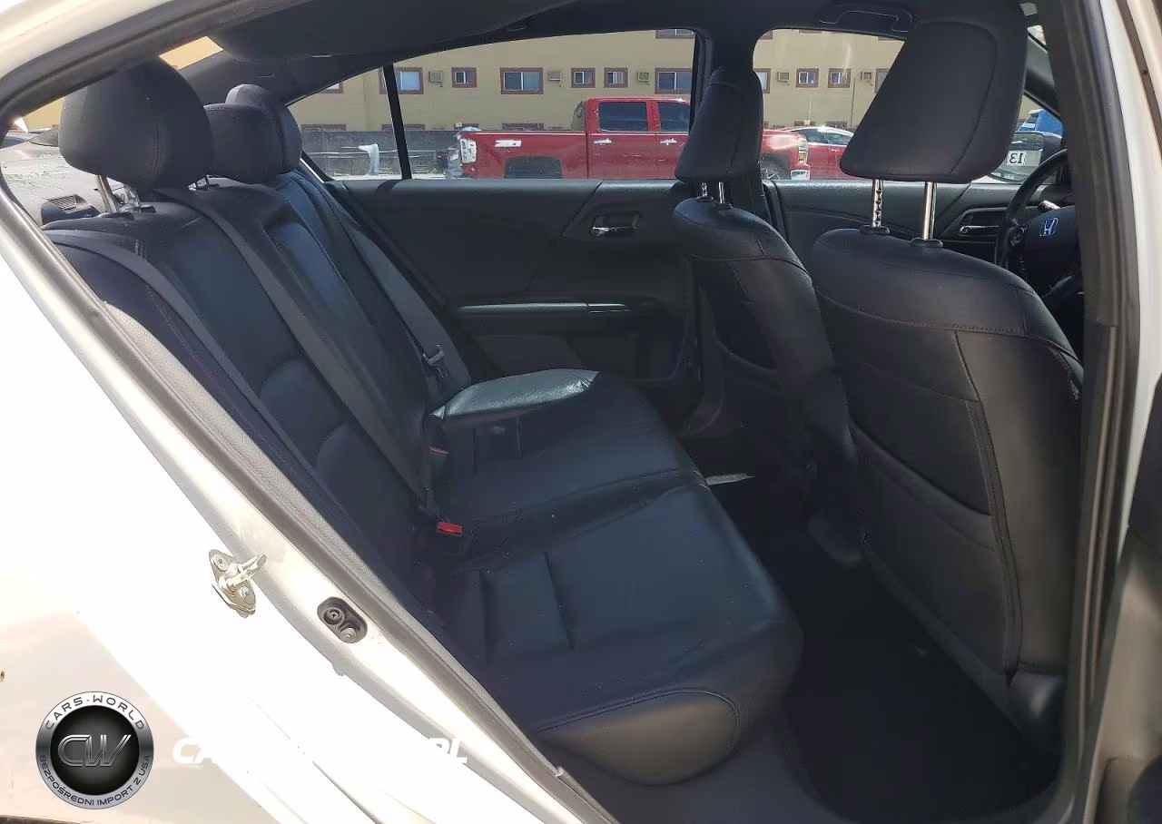 2017 Honda Accord Sport Special Edition VIN:1HGCR2F10HA055120 - 10