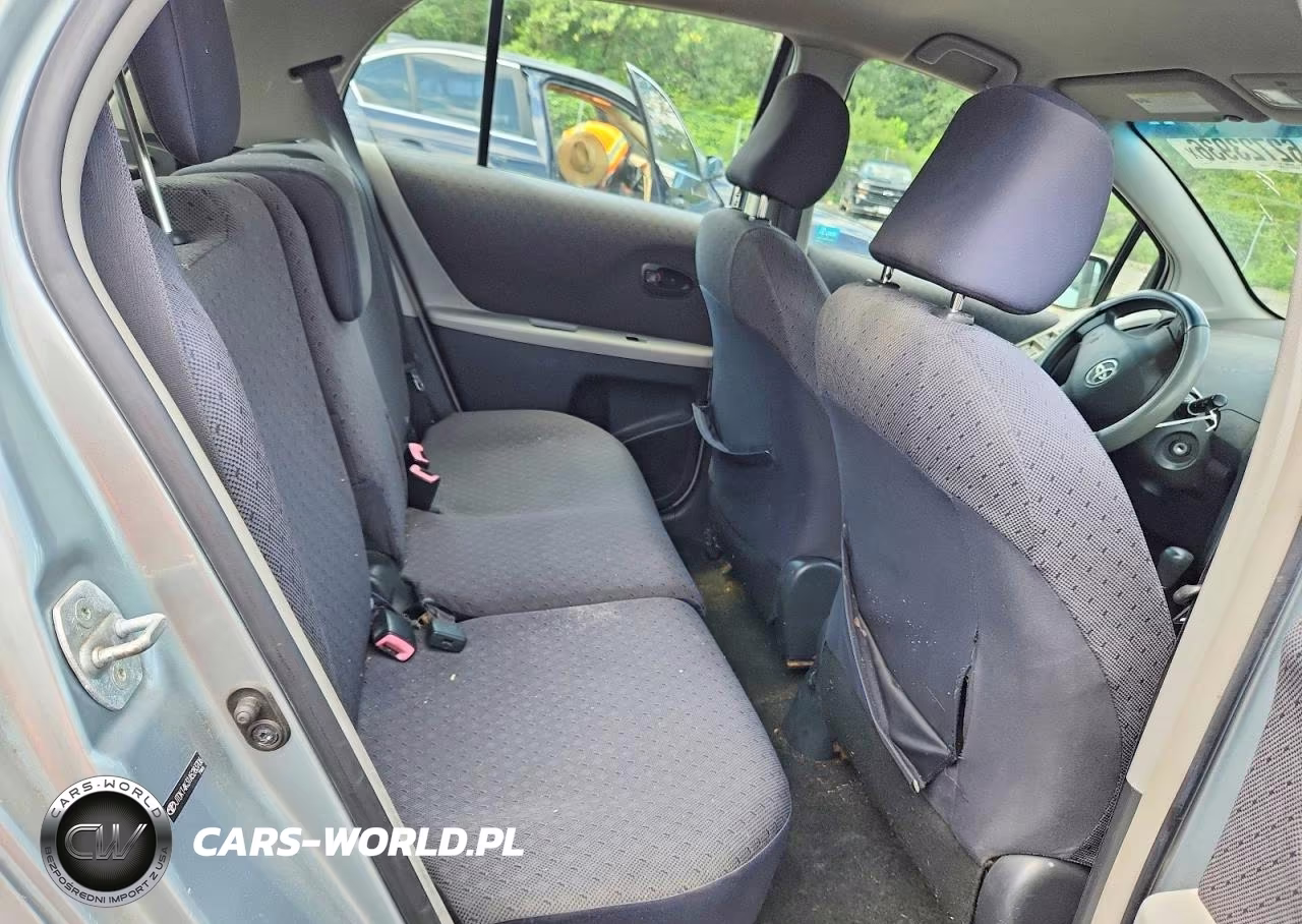 2010 Toyota Yaris Base VIN:JTDKT4K31A5283706 - 10