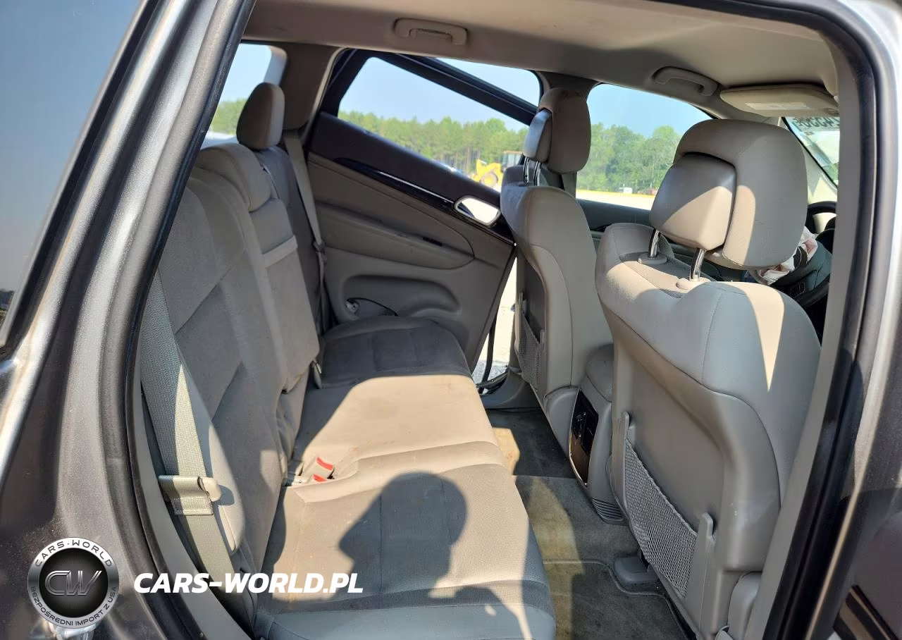 2013 Jeep Grand Cherokee Laredo VIN:1C4RJFAG8DC505551 - 11