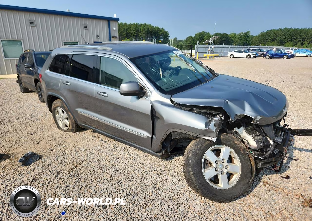 2013 Jeep Grand Cherokee Laredo VIN:1C4RJFAG8DC505551 - 4