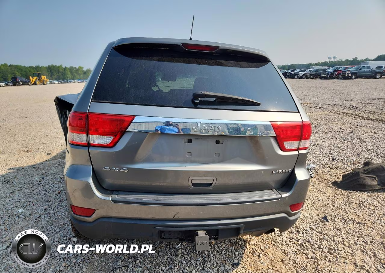 2013 Jeep Grand Cherokee Laredo VIN:1C4RJFAG8DC505551 - 6