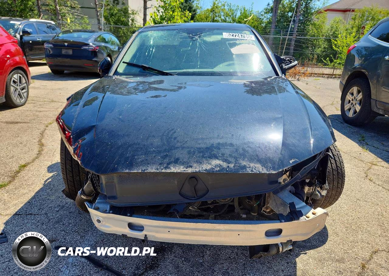 2018 Audi A4 Premium Plus VIN:WAUENAF49JA111906 - 5