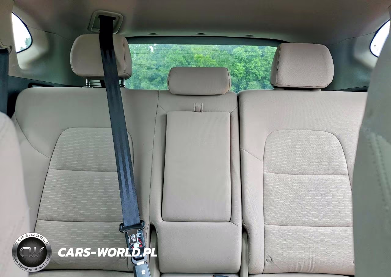 2019 Hyundai Tucson Value VIN:KM8J33A44KU030205 - 10