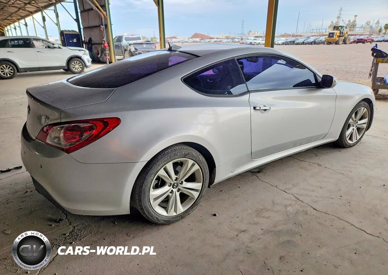 2010 Hyundai Genesis Coupe 3.8L Grand Touring VIN:KMHHU6KH3AU030998 - 3